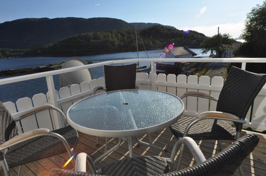 Gulen Dive Resort Dalsoyra Екстер'єр фото